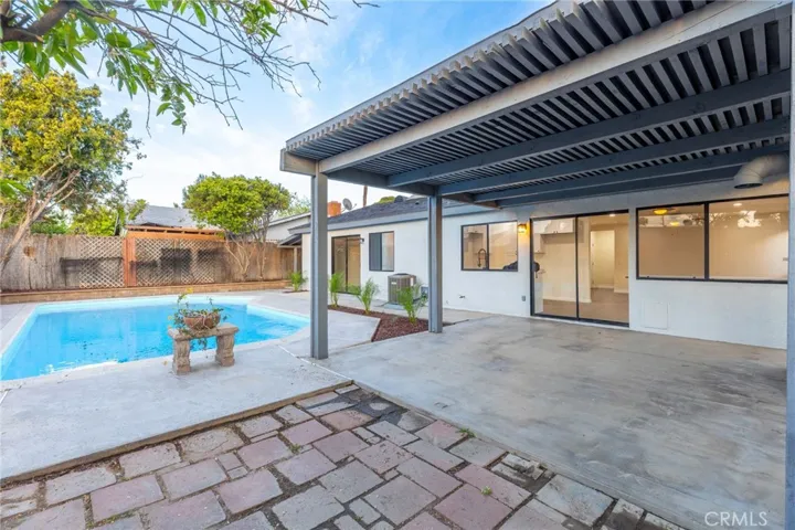 6977 Manhattan Drive, Riverside, California 92506