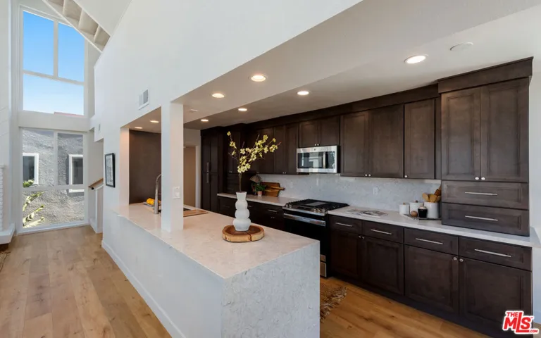 Main Floor | Kitchen