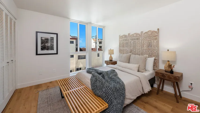 Main Floor | Guest Bedroom 1