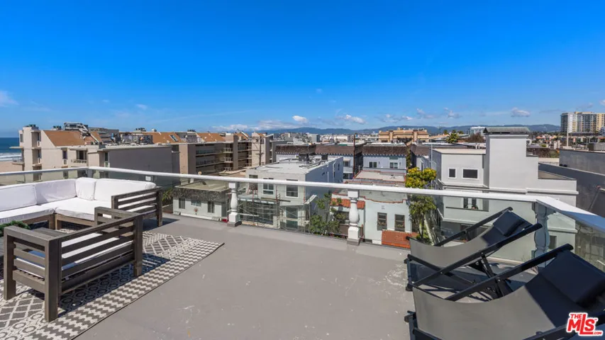 Third Level Deck w/Ocean Views