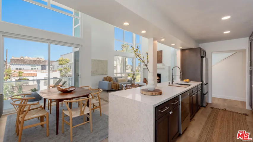 Main Floor | Dining Area | Kitchen