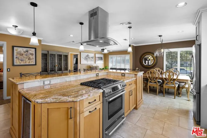 4809 Pimenta Avenue, Lakewood, California 90712