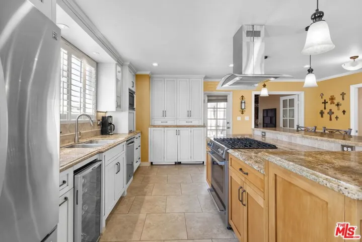 4809 Pimenta Avenue, Lakewood, California 90712