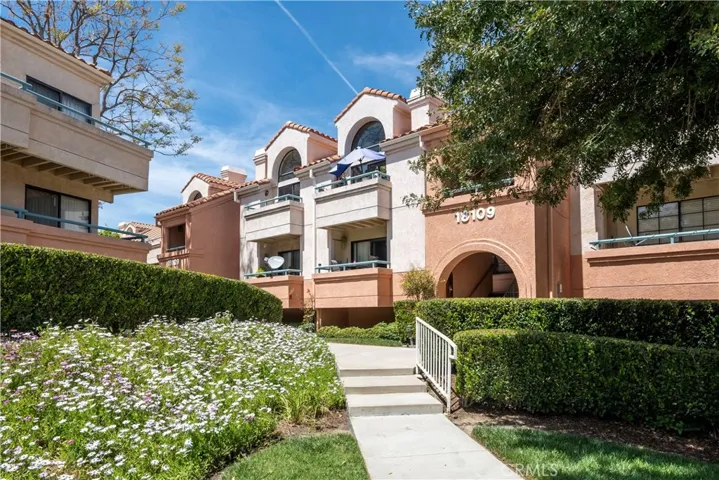18109 Erik Court 454, Canyon Country, California 91387