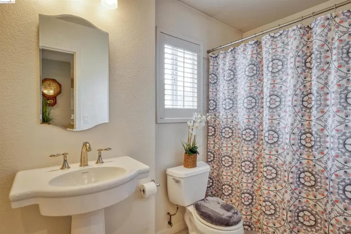2065 Crater Peak Way, Antioch, California 94531
