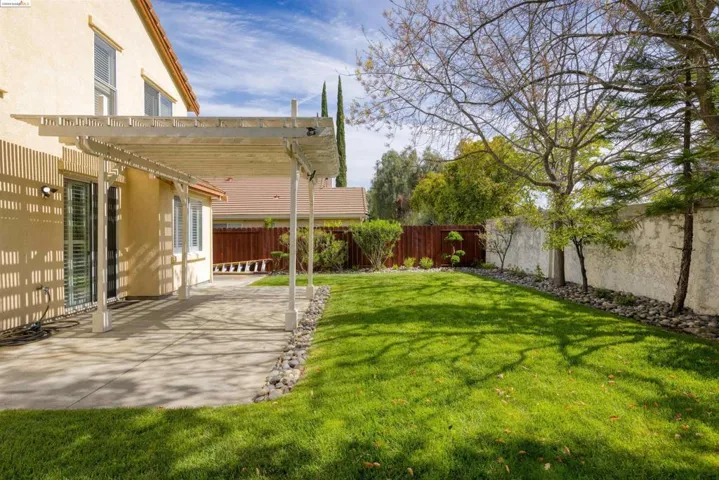 2065 Crater Peak Way, Antioch, California 94531