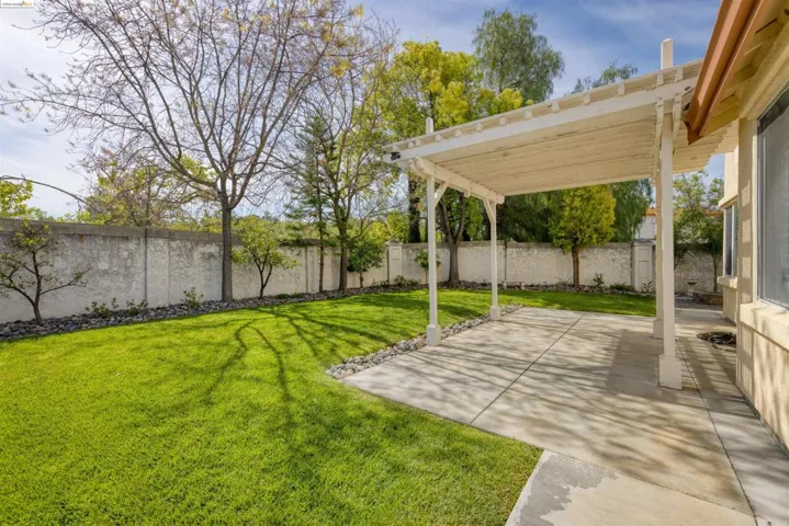 2065 Crater Peak Way, Antioch, California 94531