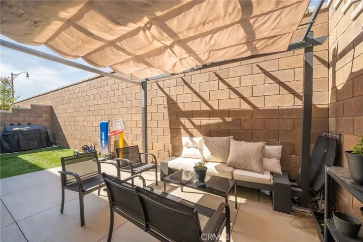 16620 Wyndham Lane 6, Fontana, California 92336