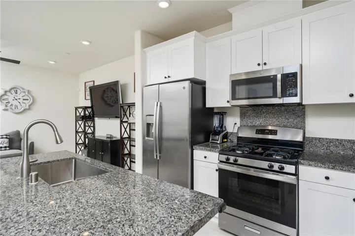 16620 Wyndham Lane 6, Fontana, California 92336
