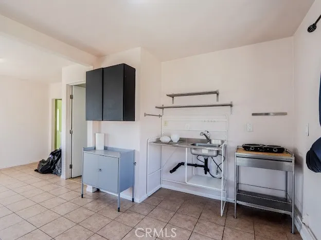 925 S Mcdonnell Avenue, East Los Angeles, California 90022