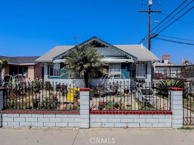 925 S Mcdonnell Avenue, East Los Angeles, California 90022