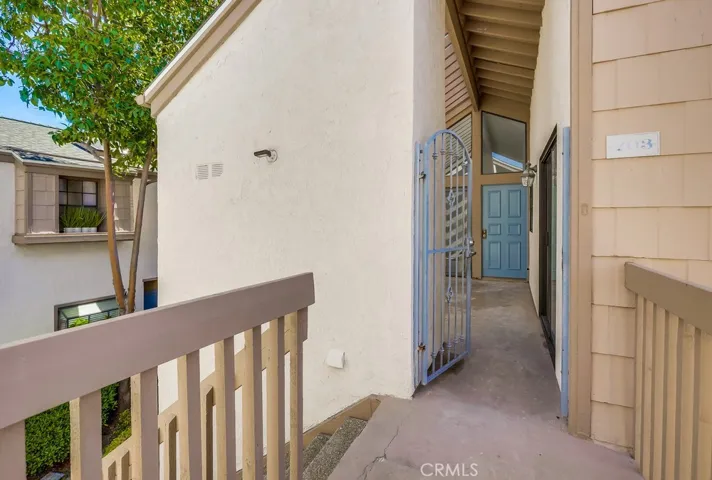 26701 Quail 203, Laguna Hills, California 92656