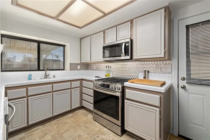 38018 Raintree Lane, Palmdale, California 93552