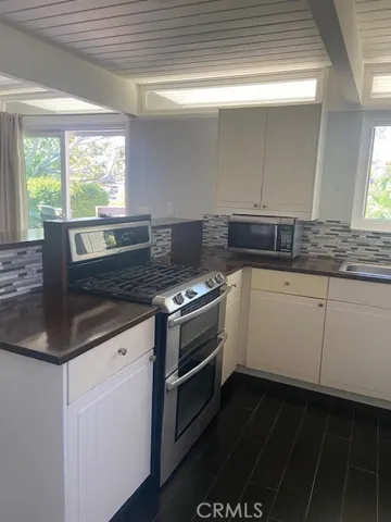 Another view of kitchen