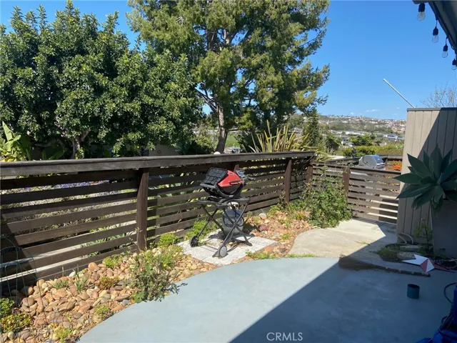 Front spacious patio with views
