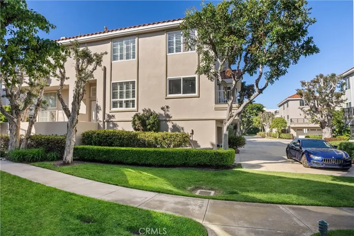 19401 Merion Circle, Huntington Beach, California 92648