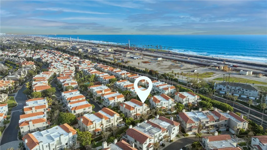 19401 Merion Circle, Huntington Beach, California 92648