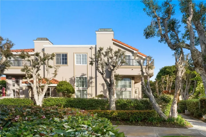 19401 Merion Circle, Huntington Beach, California 92648