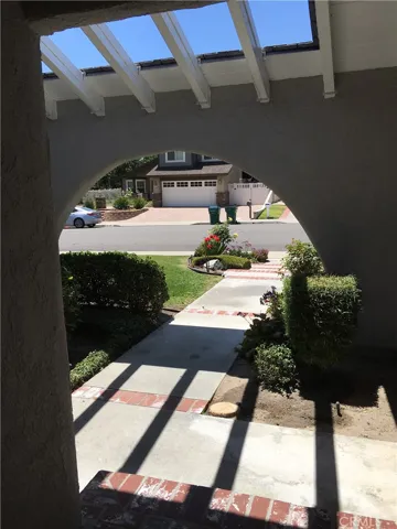 23692 Via Calzada, Mission Viejo, California 92691