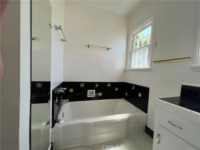 2018 W 108th Street, Los Angeles, California 90047