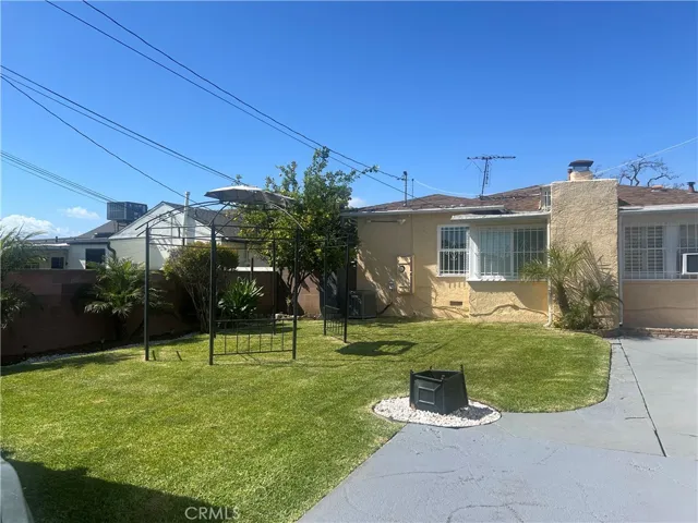 2018 W 108th Street, Los Angeles, California 90047