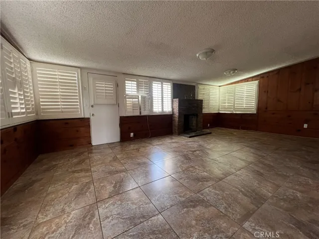2018 W 108th Street, Los Angeles, California 90047