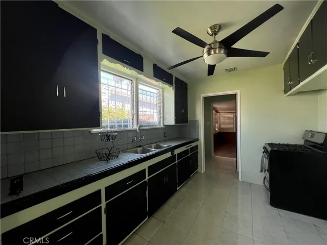 2018 W 108th Street, Los Angeles, California 90047