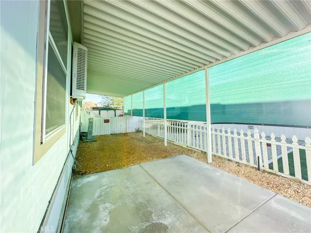 2016 Windbreak 22, Rosamond, California 93560