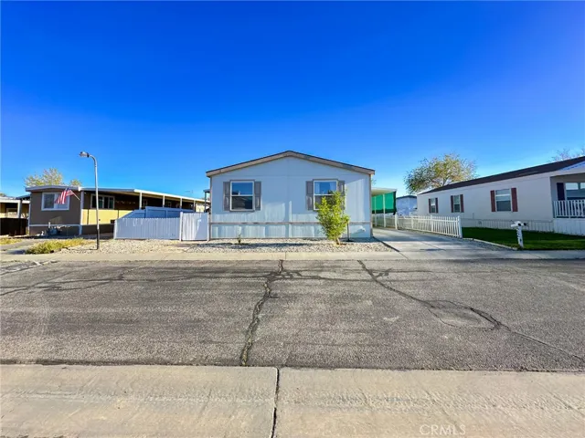 2016 Windbreak 22, Rosamond, California 93560
