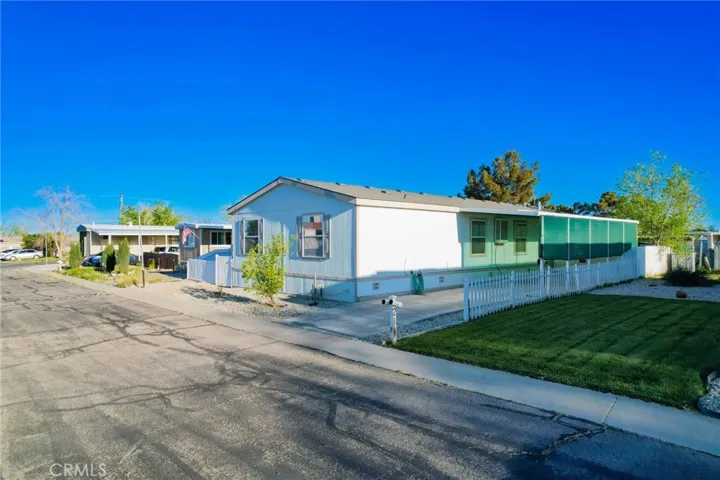 2016 Windbreak 22, Rosamond, California 93560