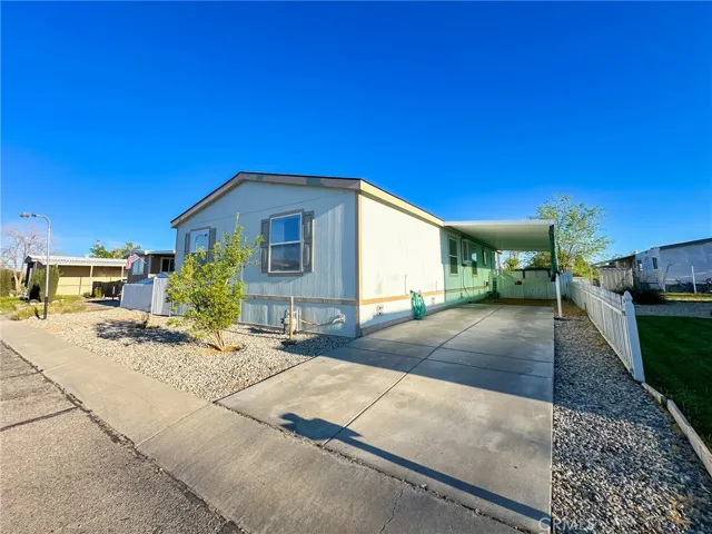 2016 Windbreak 22, Rosamond, California 93560