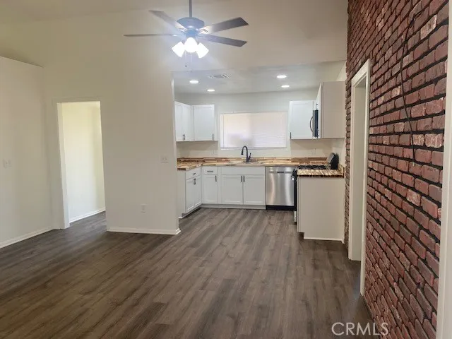 16612 Stagecoach Avenue, Palmdale, California 93591