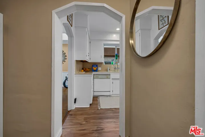 2621 S Bentley Avenue, Los Angeles, California 90064