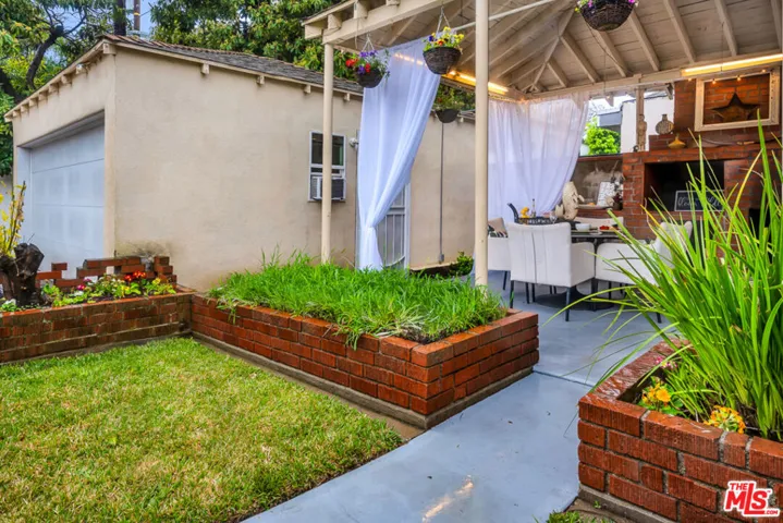 2621 S Bentley Avenue, Los Angeles, California 90064