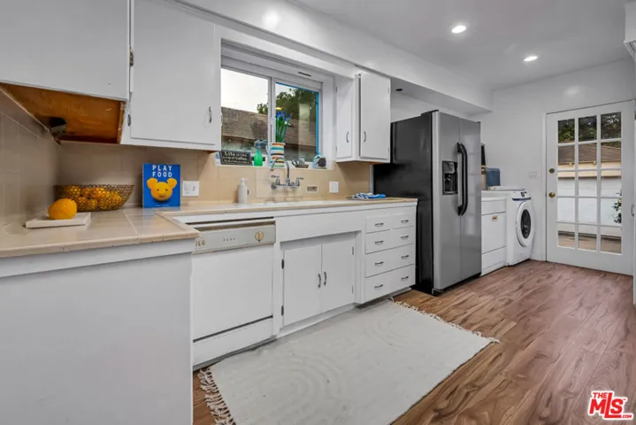 2621 S Bentley Avenue, Los Angeles, California 90064