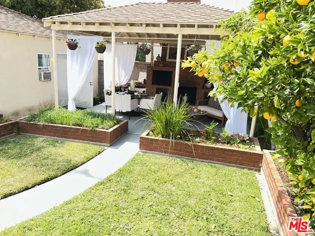 2621 S Bentley Avenue, Los Angeles, California 90064