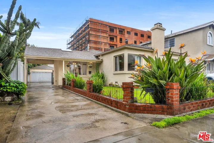 2621 S Bentley Avenue, Los Angeles, California 90064