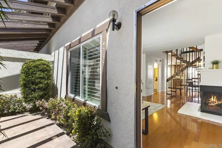 9755 Caminito Cuadro, San Diego, California 92129