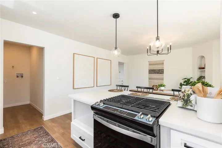 7525 8th Avenue, Los Angeles, California 90043