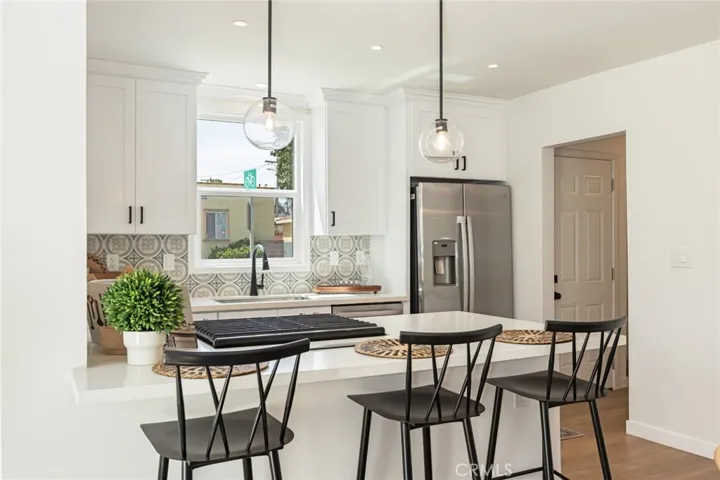 7525 8th Avenue, Los Angeles, California 90043