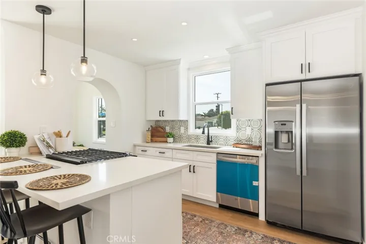 7525 8th Avenue, Los Angeles, California 90043