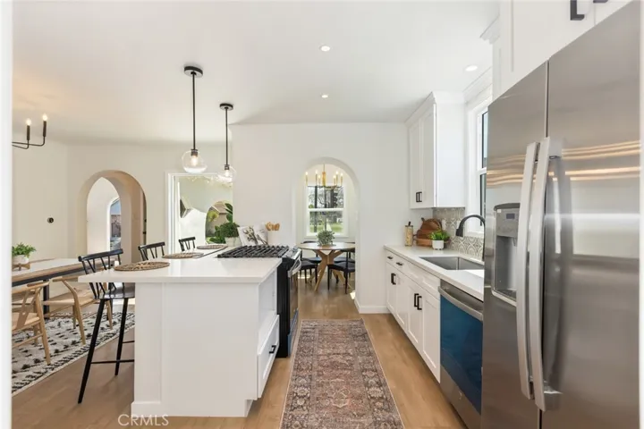 7525 8th Avenue, Los Angeles, California 90043