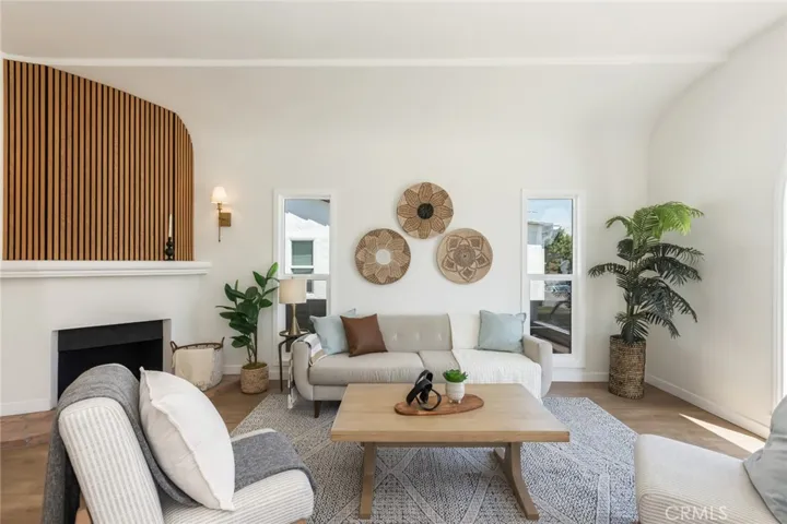 7525 8th Avenue, Los Angeles, California 90043