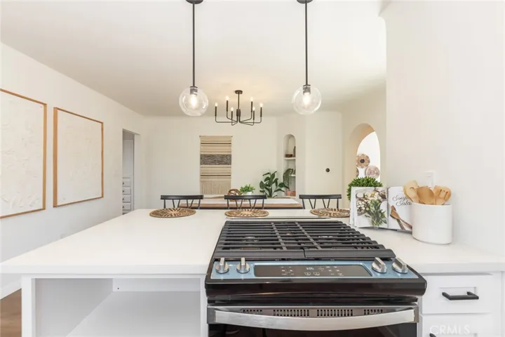 7525 8th Avenue, Los Angeles, California 90043