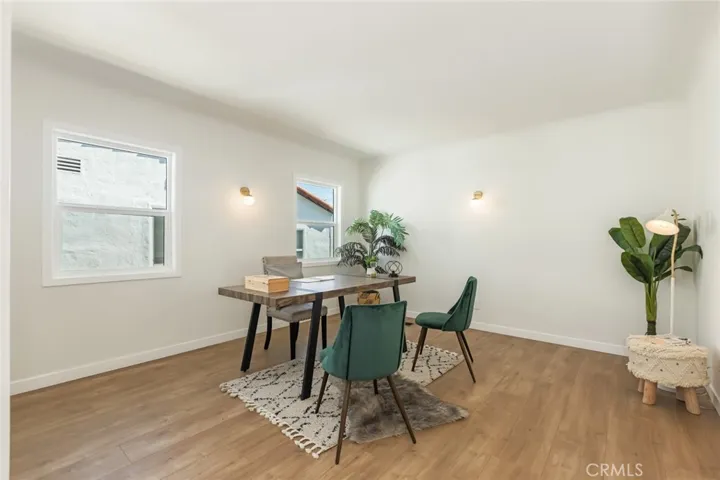 7525 8th Avenue, Los Angeles, California 90043