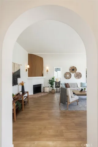 7525 8th Avenue, Los Angeles, California 90043