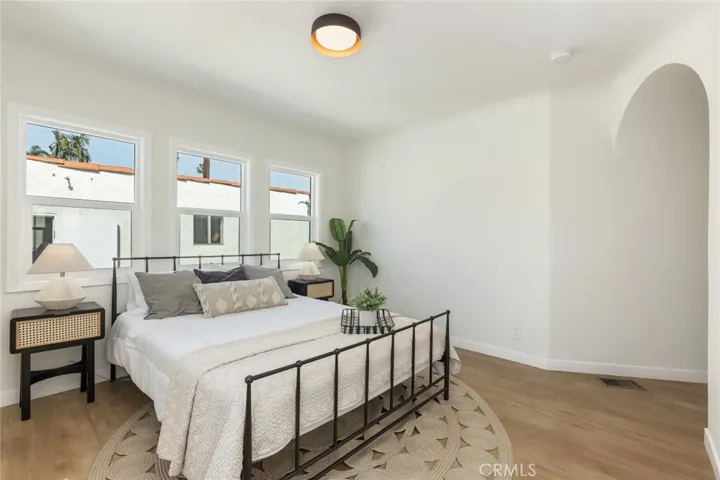 7525 8th Avenue, Los Angeles, California 90043