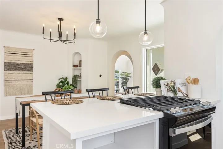 7525 8th Avenue, Los Angeles, California 90043