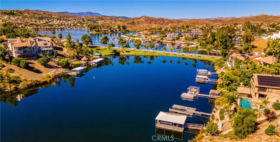 22601 Blue Teal, Canyon Lake, California 92587