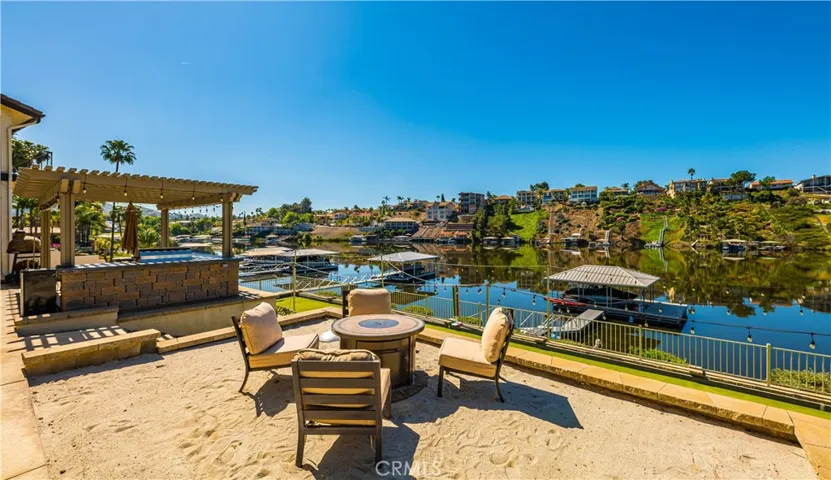 22601 Blue Teal, Canyon Lake, California 92587